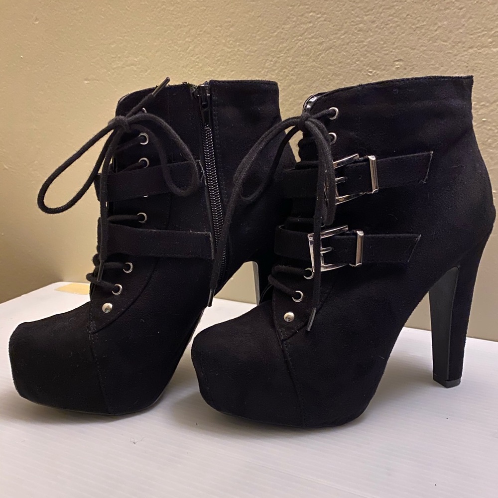 Chunky booties